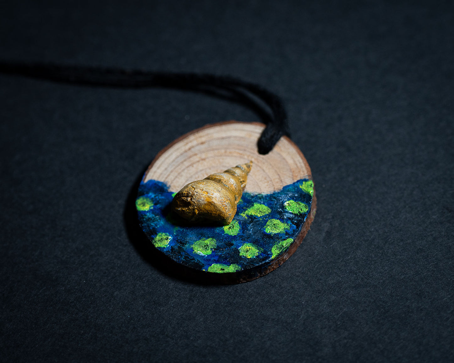 Coastal Chic Wood Slice Pendants