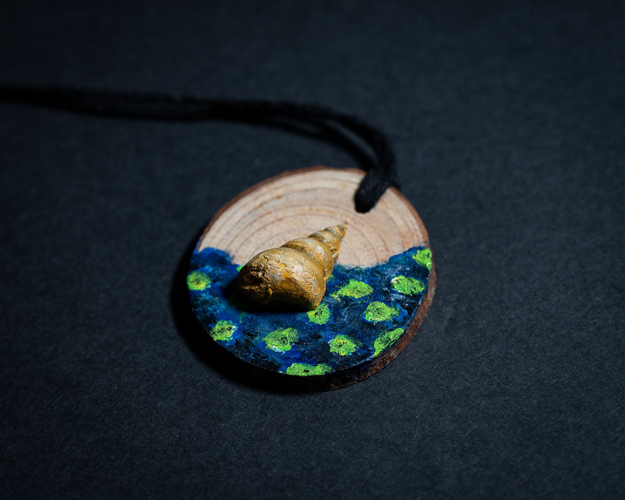 Coastal Chic Wood Slice Pendants