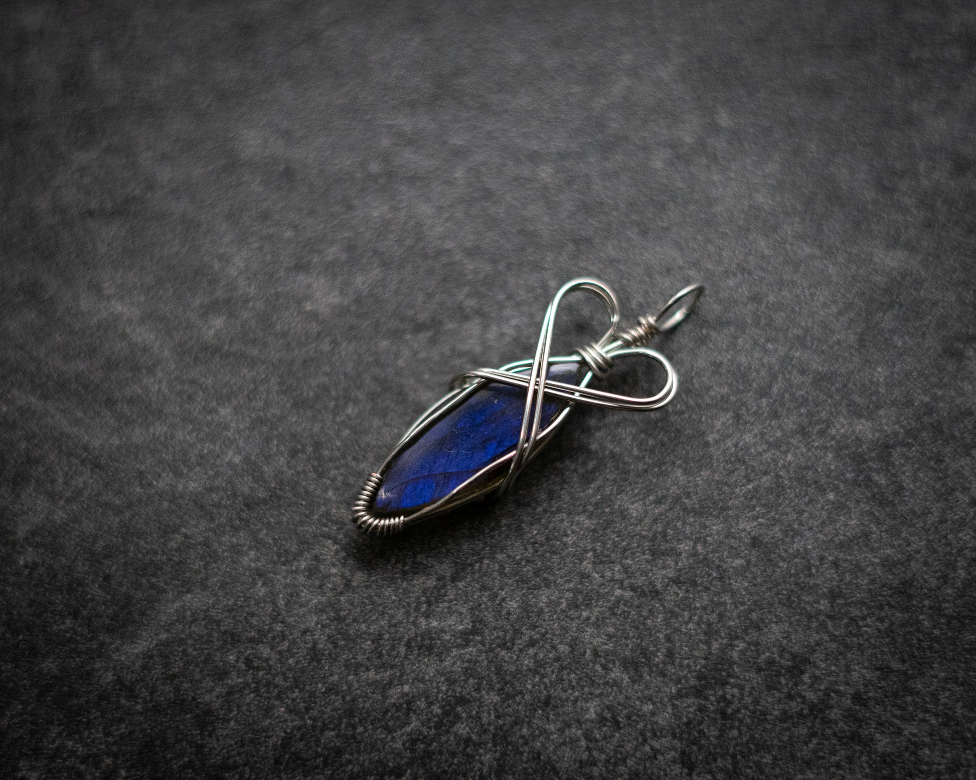 The Gypsy Noir, labradorite necklace, labradorite heart, heart necklace, wirewrapped jewelry.