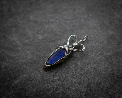 The Gypsy Noir, labradorite necklace, labradorite heart, heart necklace, wirewrapped jewelry.